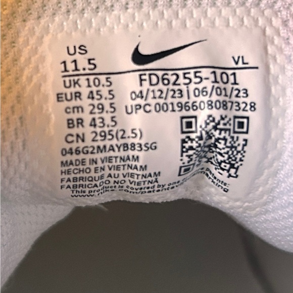 Nike Men’s Alpha Huarache Elite 4 Low MCS - Picture 4 of 4